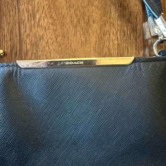 Elegant Black Leather Coach Madison Tote Bag - Picture 2 of 9